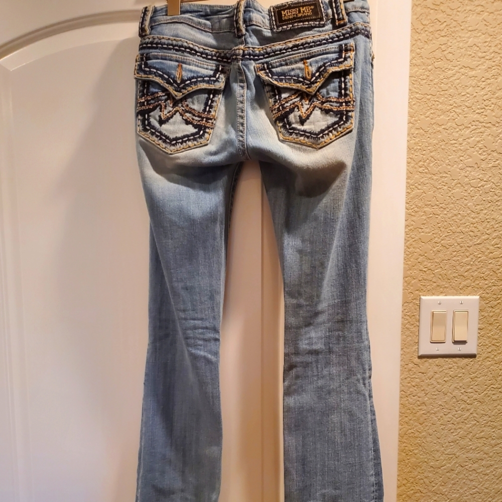 Miss Me Boot Cut jeans, sz 27